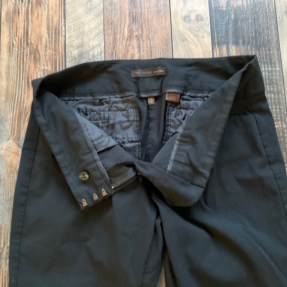 The Limited Exact Stretch Pants in Black - Picture 6 of 8
